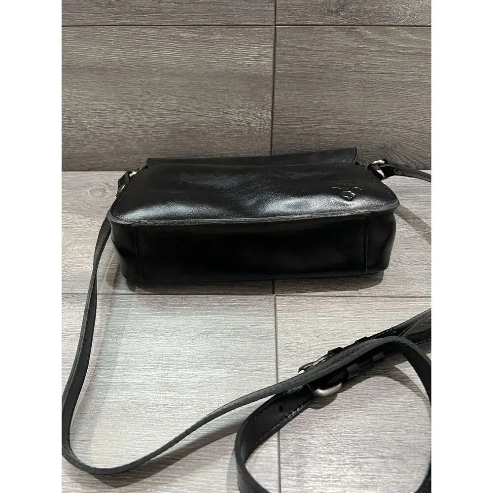 Patricia Nash Gradina Flap Leather Crossbody Black Bag A628413
